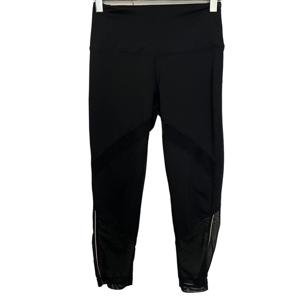 Z By Zella Black with Gold Piping Mesh Cropped Low Rise Leggings - Size XS - Picture 1 of 8